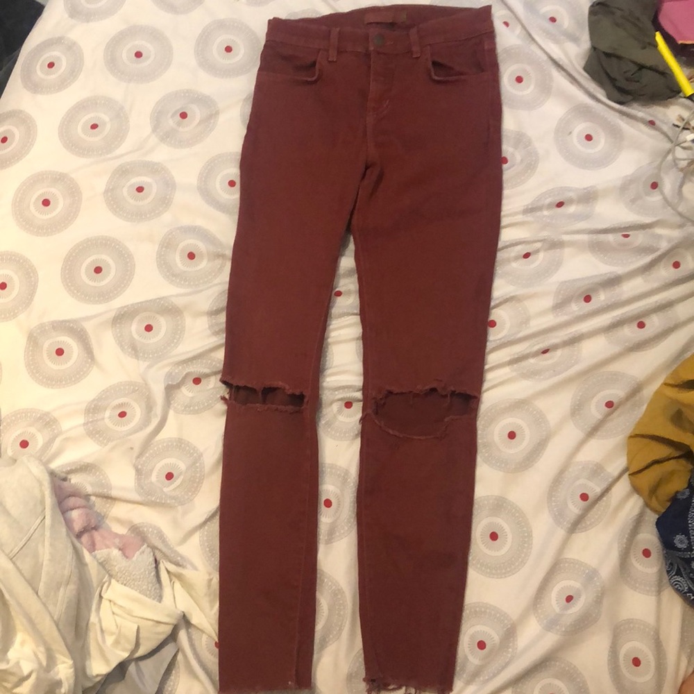 Knee ripped jeans